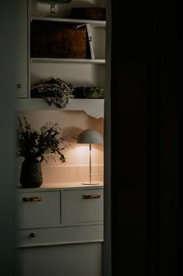Icon bordslampa vit