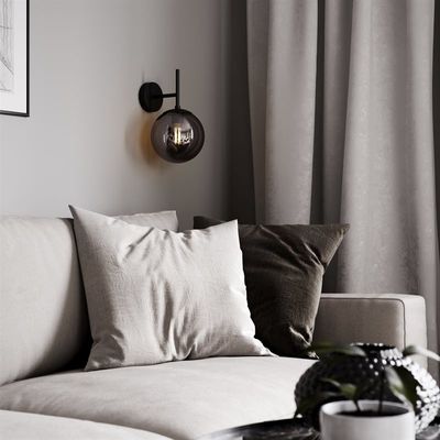 Boyle vägglampa rök