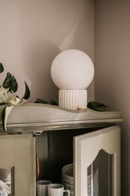 Hubble bordslampa 22 vit
