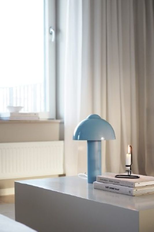 Buddy bordslampa ljusblå