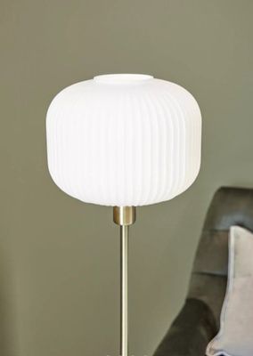 Sober golvlampa mässing/vit