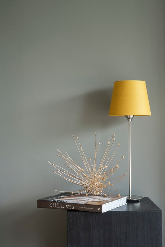 Line bordslampor matt krom