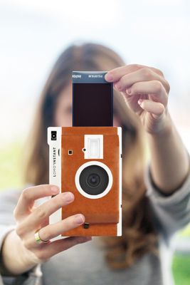 Lomo Instant