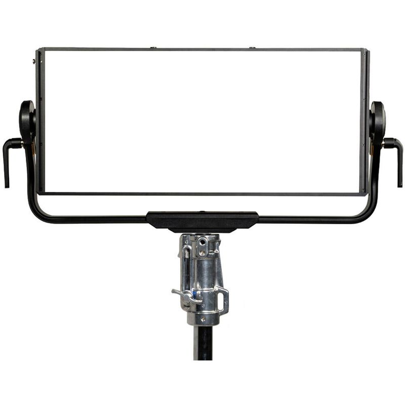 Aputure Nova P600C med case