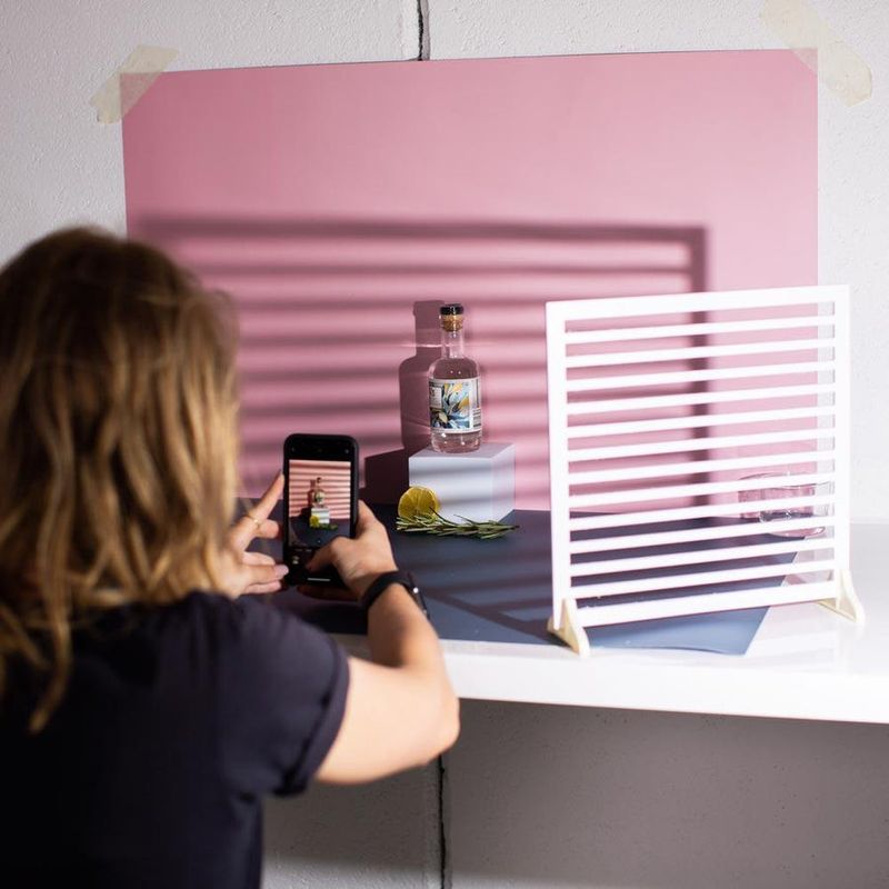 Skapa skuggor med cucoloris för produktfoto "Ränder"