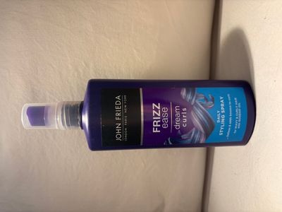 John Frieda Frizz Ease Dream Curls Styling Spray