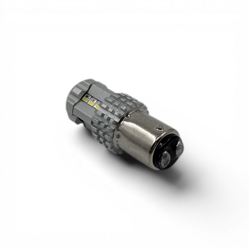 BAY15d LED 12/24V Xenonvit & Röd Dual Color