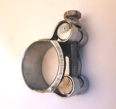 Slangklämma med breda band Ø 29 - 31 mm