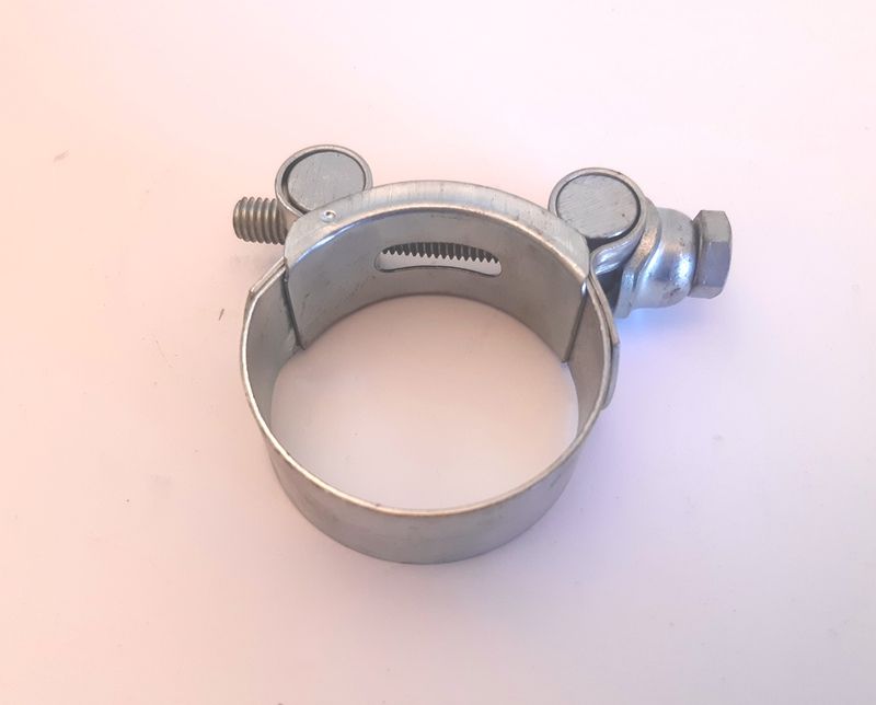 Slangklämma med breda band Ø 44 - 47 mm