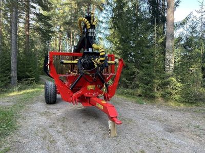 Färdigbyggd | KTS Huggarvagn 8,5 ton med 6,4 m-kran