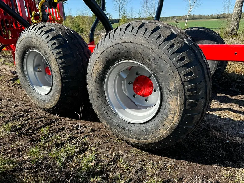 Färdigbyggd | KTS Huggarvagn 7,0 ton med 5,4 m-kran