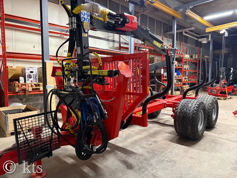 Färdigbyggd | KTS Huggarvagn 8,5 ton med 6,4 m-kran