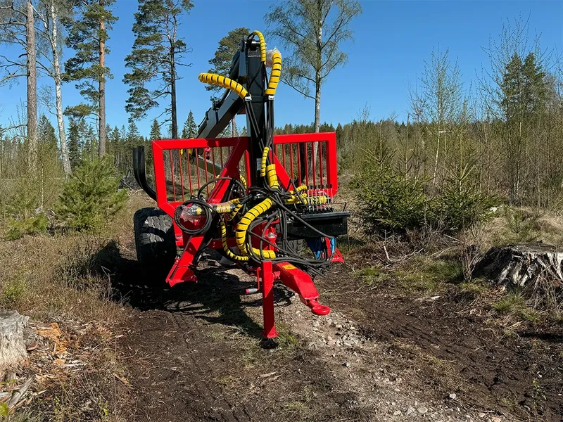 Färdigbyggd | KTS Huggarvagn 7,0 ton med 5,4 m-kran