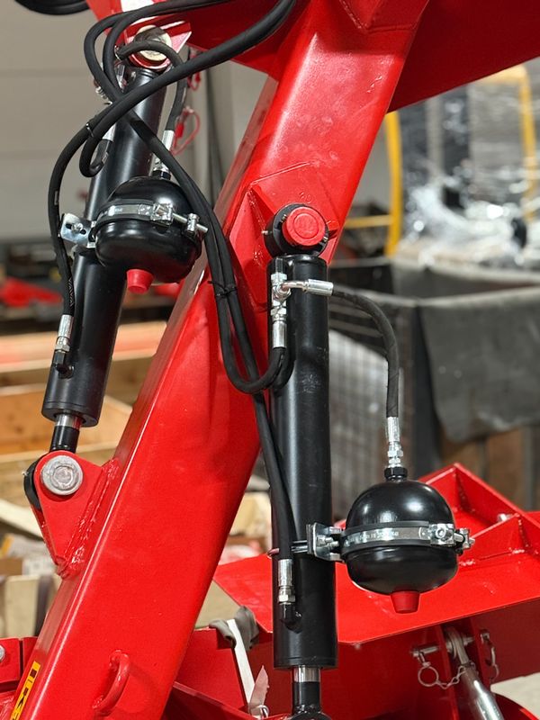 Kit med två Gasackumulator ELM 1,4 liter G1/2" och slangar