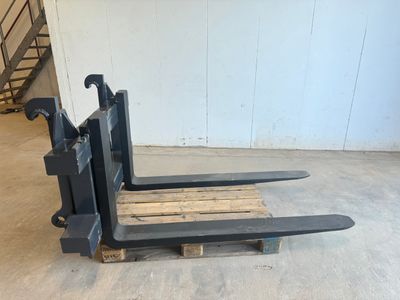 KTS Gaffelställ 8 ton Stora BM 1500 mm med 1600 mm-gafflar