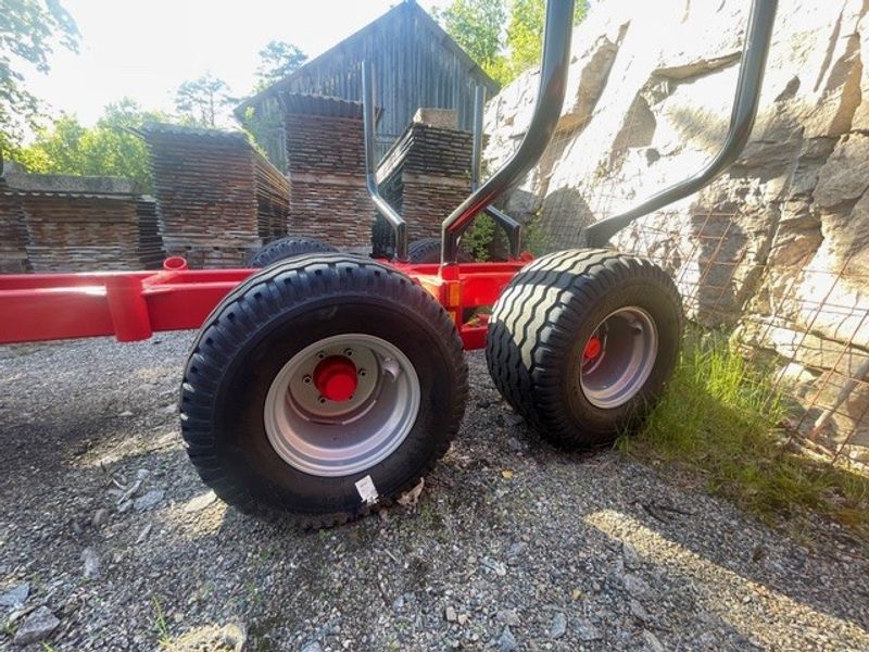 KTS Huggarvagn 13,0 ton dubbelram med tippflak