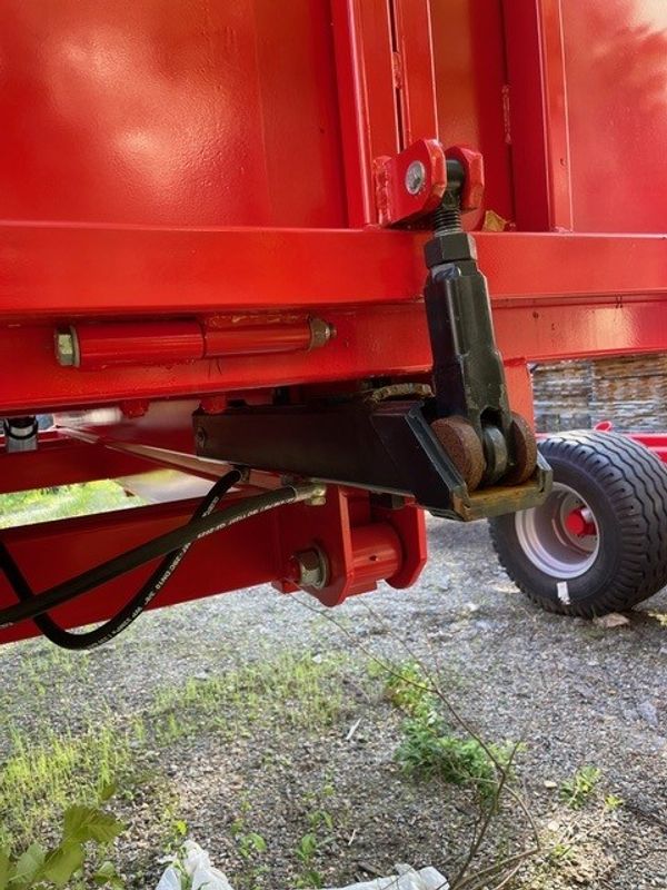 KTS Huggarvagn 13,0 ton dubbelram med tippflak