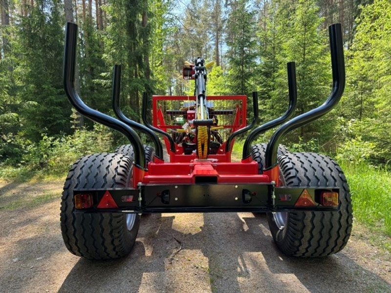 Färdigbyggd | KTS Huggarvagn 8,5 ton med 6,4 m-kran