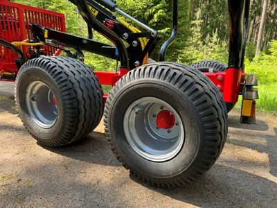 Färdigbyggd | KTS Huggarvagn 8,5 ton med 6,4 m-kran