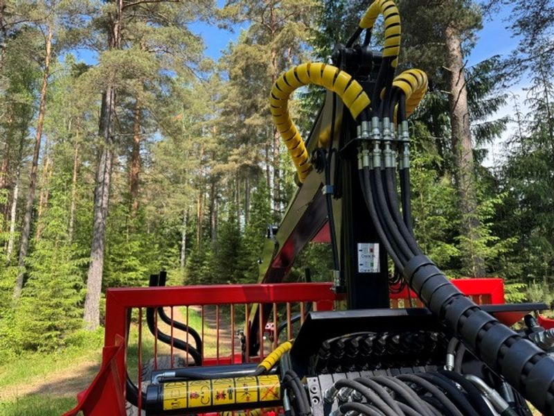 Färdigbyggd | KTS Huggarvagn 8,5 ton med 6,4 m-kran