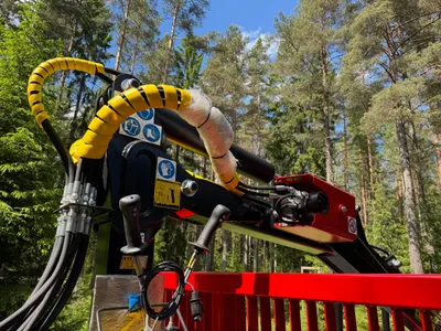 Färdigbyggd | KTS Huggarvagn 10,0 ton med 7,5 m-kran