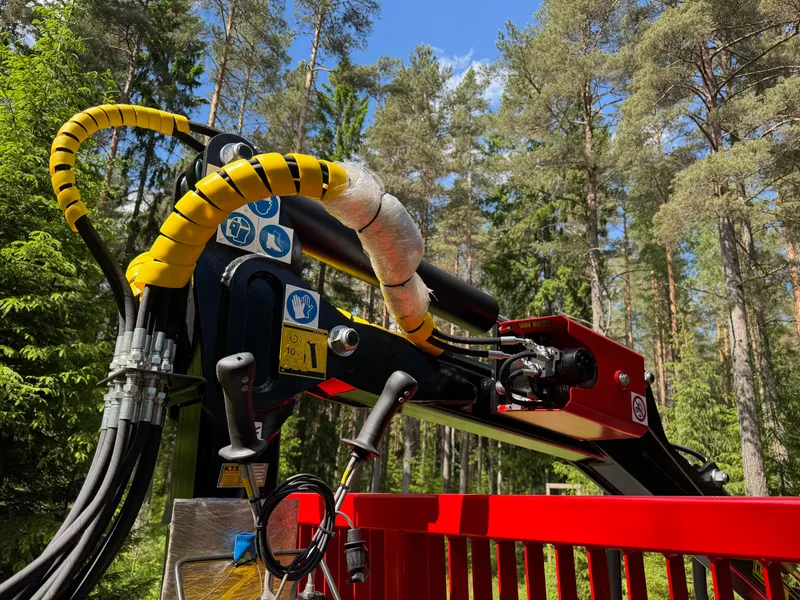 Färdigbyggd | KTS Huggarvagn 10,0 ton med 7,5 m-kran
