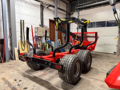 Färdigbyggd | KTS Huggarvagn 8,5 ton med 6,4 m-kran