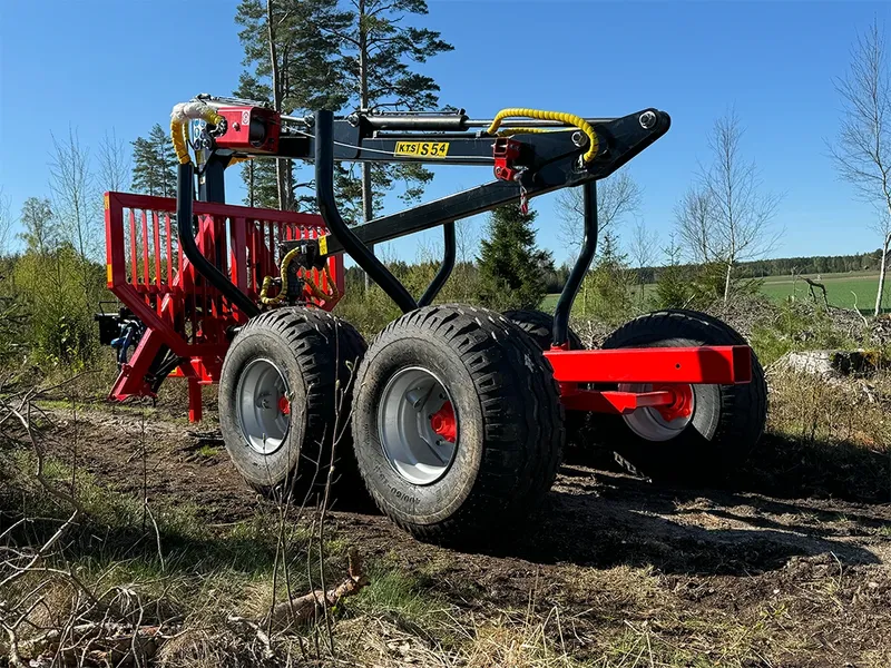 Färdigbyggd | KTS Huggarvagn 7,0 ton med 5,4 m-kran