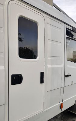 Dörr för husvagn/ husbil - 620x1600 mm | M1-lås & E1-fönster |