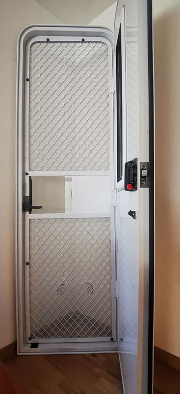 Dörr för husvagn eller husbil 580 x 1930 mm