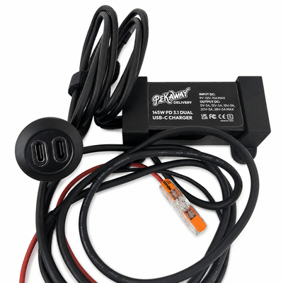PEKAWAY Delivery Dual 145 W USB-C-laddare sedd uppifrån mot vit bakgrund
