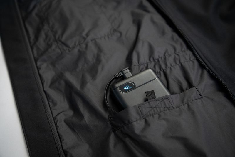 OUTCHAIR Warm Me – uppvärmd väst med powerbank