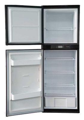 Kylskåp 170 L med frysfack – 144×51×48 cm