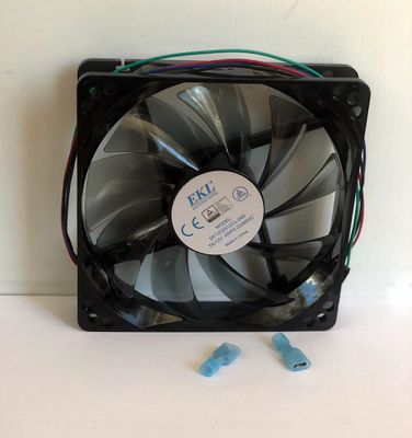 Fläkt 120 mm – Tyst & Energieffektiv kylfläkt för din campingfordon