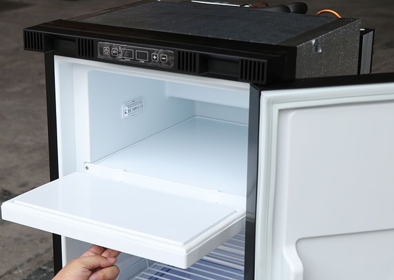 Kylskåp med frys, 105 liter (H×B×D: 810×475×530 mm)