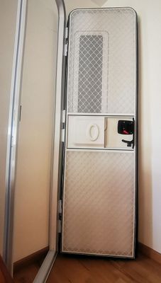 Dörr för husvagn eller husbil 580 x 1930 mm