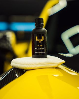 YumCars Glass+ – Hydrofobisk glasförsegling för bättre sikt & vattenavrinning