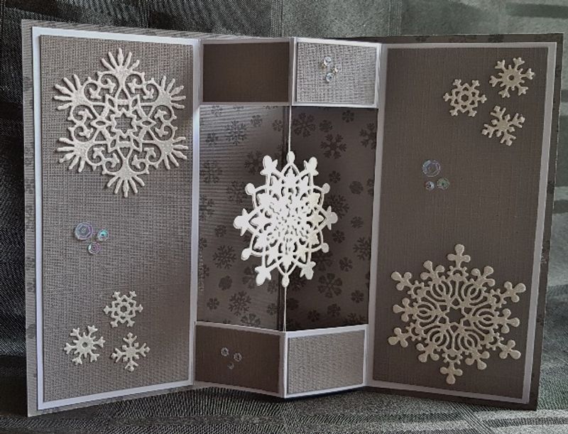Nellie Snellen Christmas Scene Dies Snowflakes