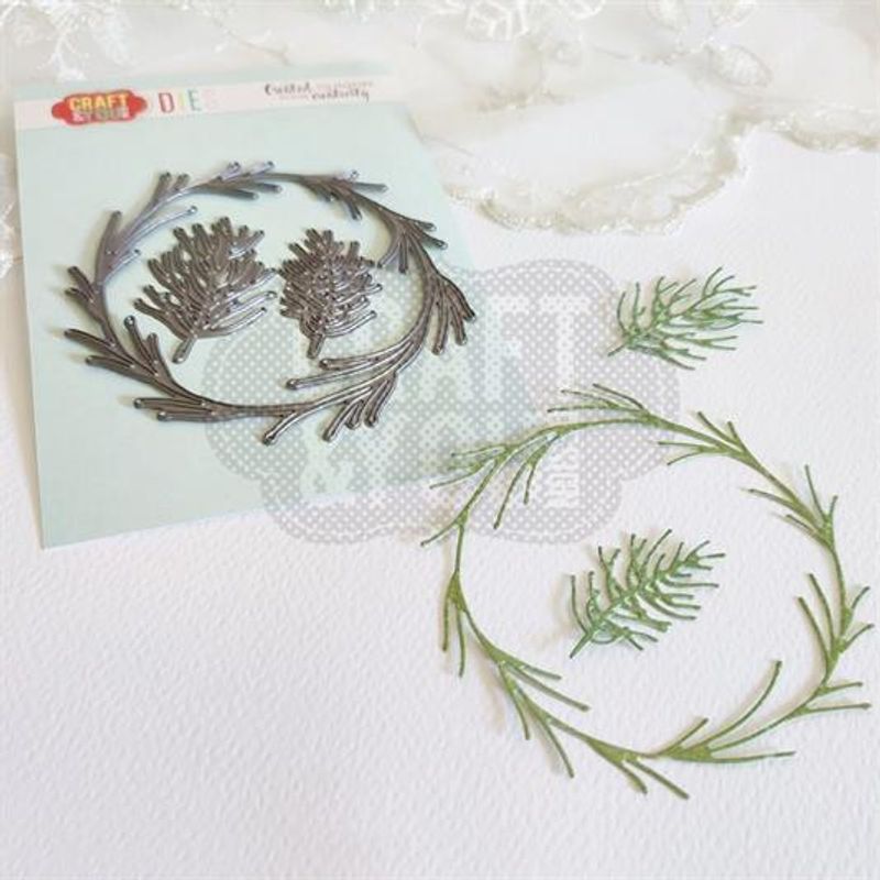 Craft & You Dies "Coniferous Wreath"