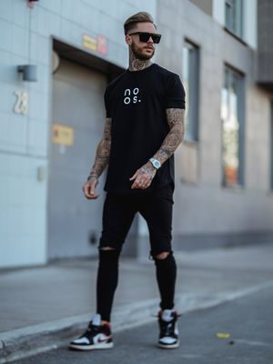 Gym Scoop Tee Black
