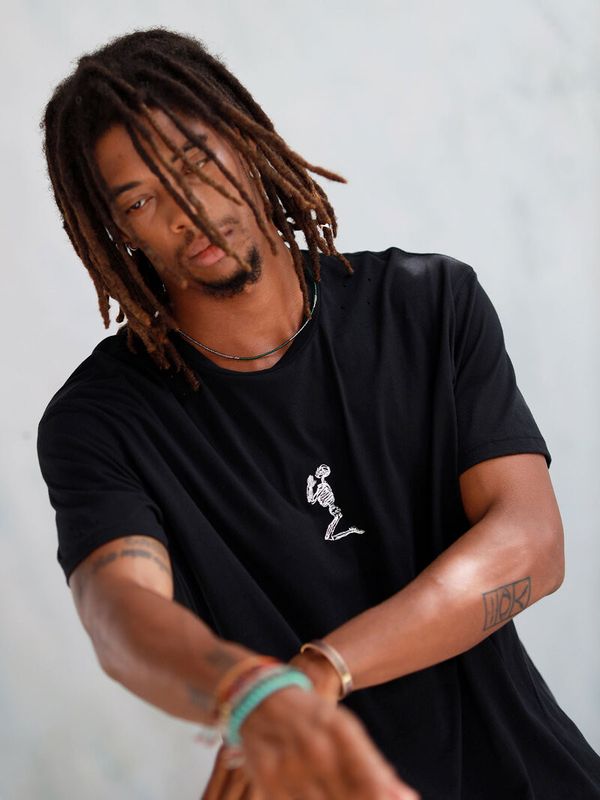 Growl Tee Black