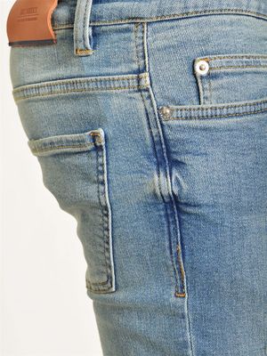 Max Captive Blue