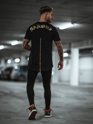 Famous Zipper Tee Black/Gold