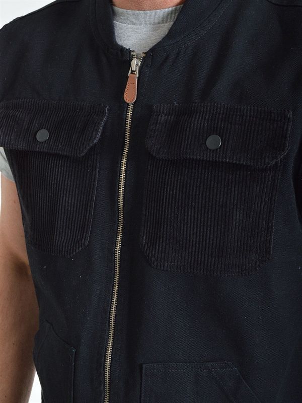 Carl Vest Black