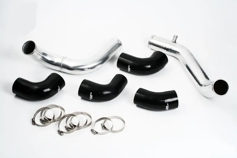 Volvo 740/940 Turbo Mittanslutning Rörkit med Svarta Slangar