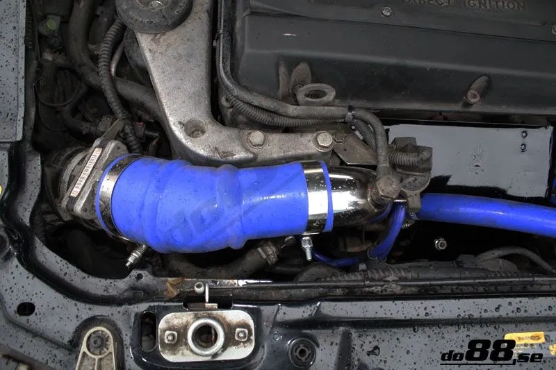 SAAB 9-5 Inloppsslang Svart