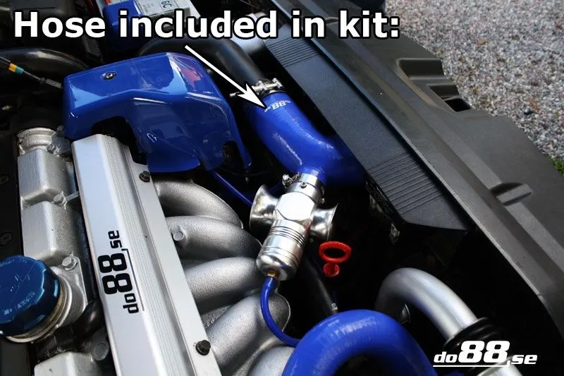 IC Utloppsslang med 25 mm dumpventilsuttag Röd Volvo 850/S70/V70