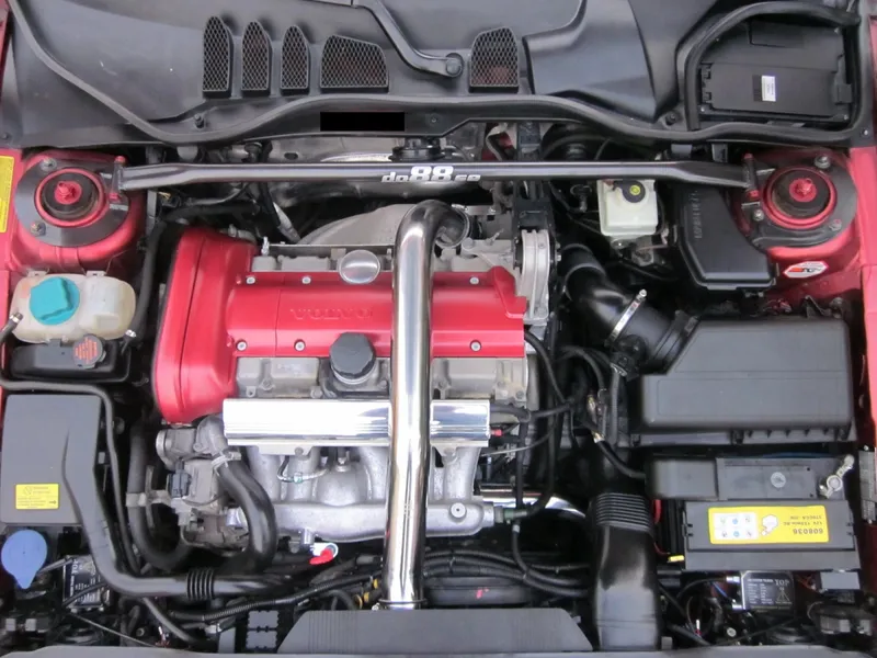 Volvo C70 S70 V70 Turbo (99–00) Tryckrör – Röda silikonslangar