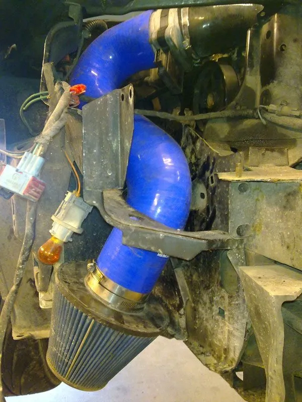 Luftfilterflytt slang SAAB 9-3 T7 (00–03) Blå