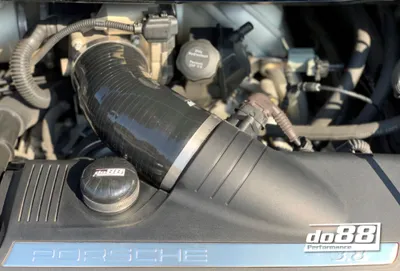 Porsche 996 & 997 Carrera C2/C4 Inloppsslang Svart